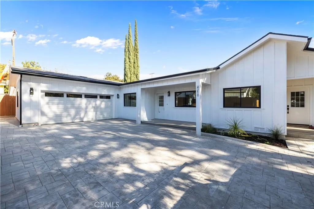 4210 New York Ave, La Crescenta, California 91214 home-pic-0