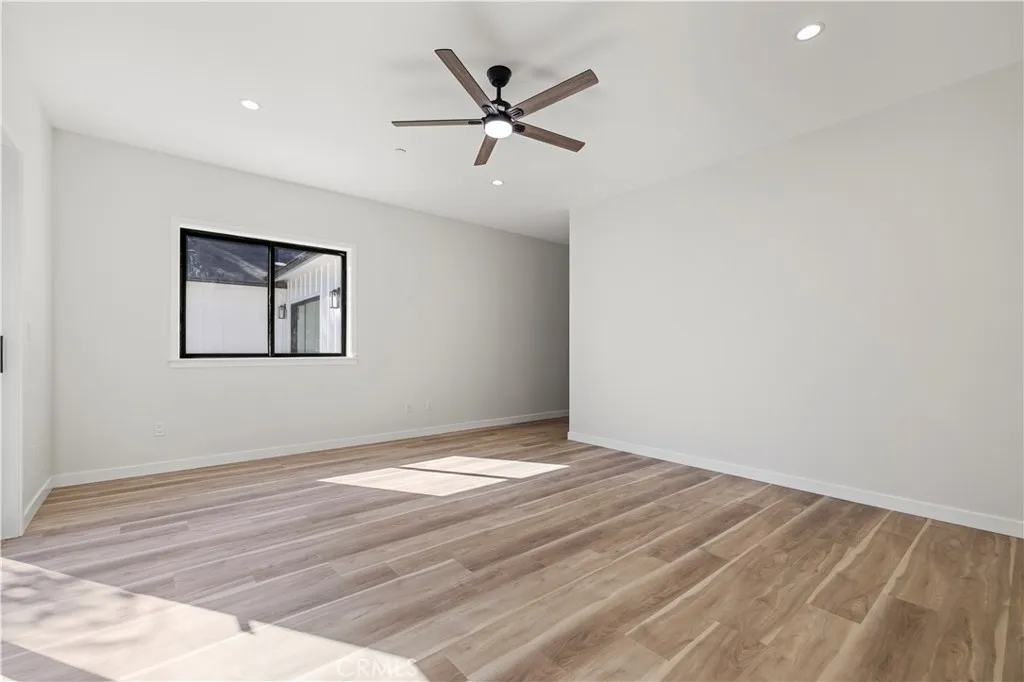 4210 New York Ave, La Crescenta, California 91214 home-pic-26