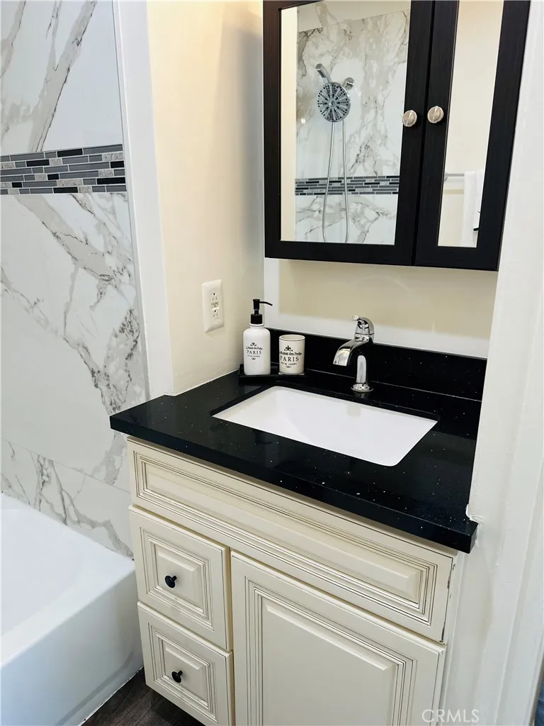 850 W 157th 6, Gardena, California 90247 home-pic-5