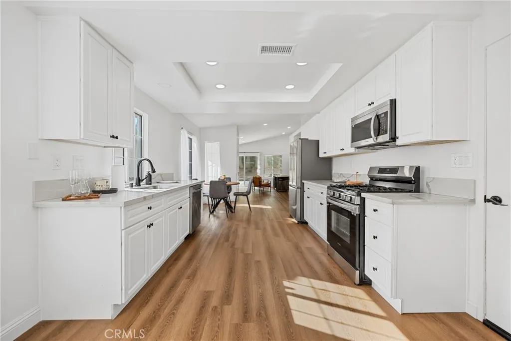 871 Cypress Point, Banning, California 92220 home-pic-6