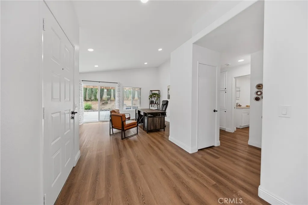 871 Cypress Point, Banning, California 92220 home-pic-10