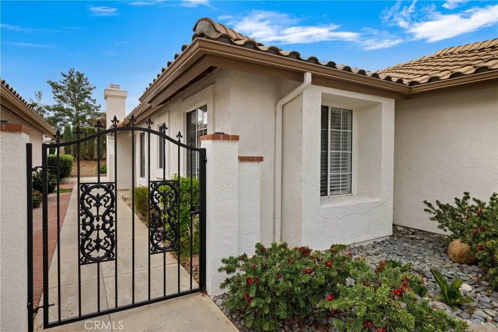 871 Cypress Point, Banning, California 92220 home-pic-3