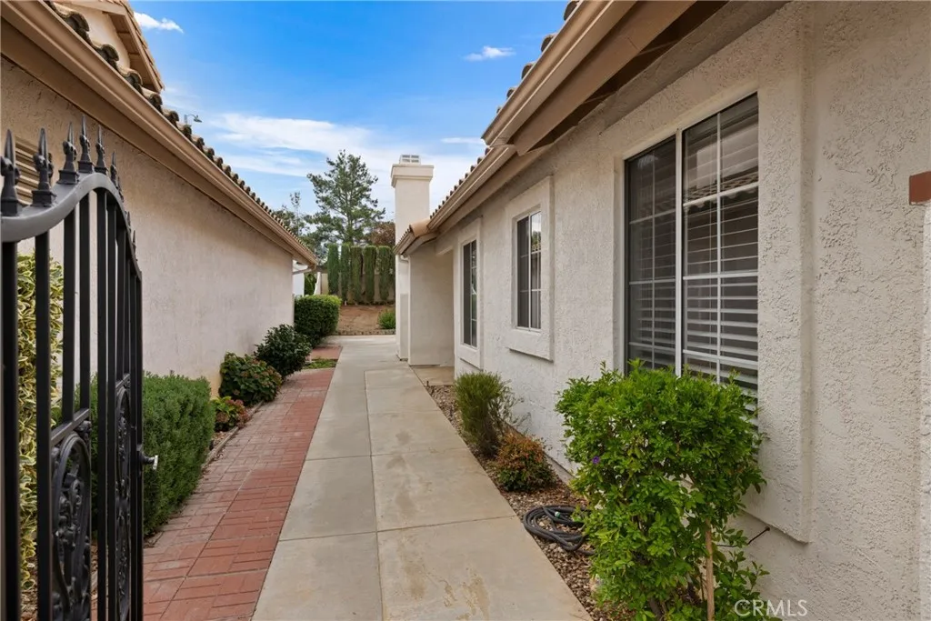 871 Cypress Point, Banning, California 92220 home-pic-4