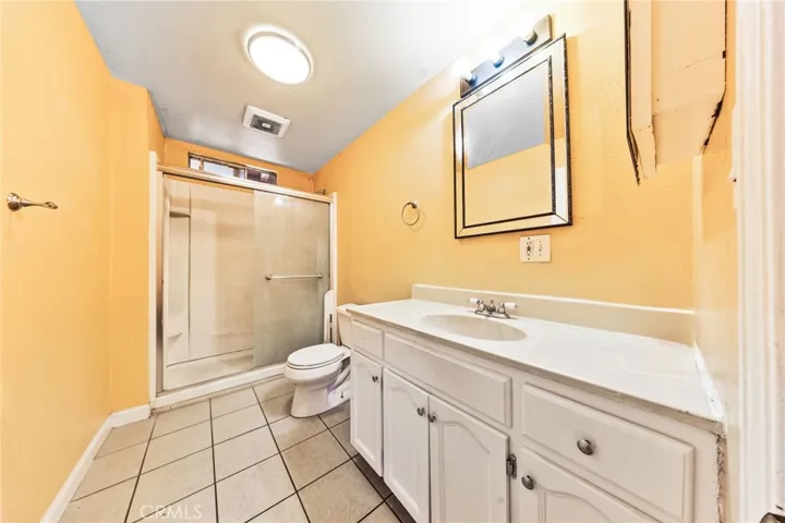 1732 E 61st, Los Angeles, California 90001