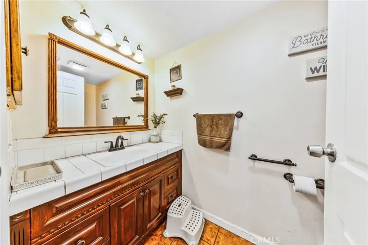 1732 E 61st, Los Angeles, California 90001