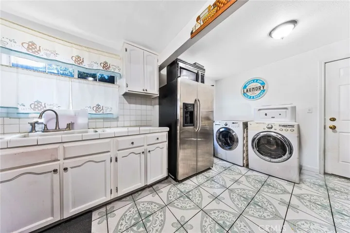 1732 E 61st, Los Angeles, California 90001