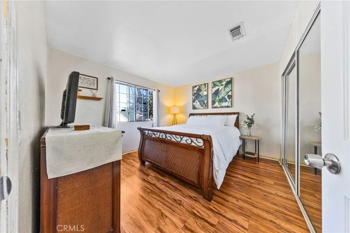 1732 E 61st, Los Angeles, California 90001