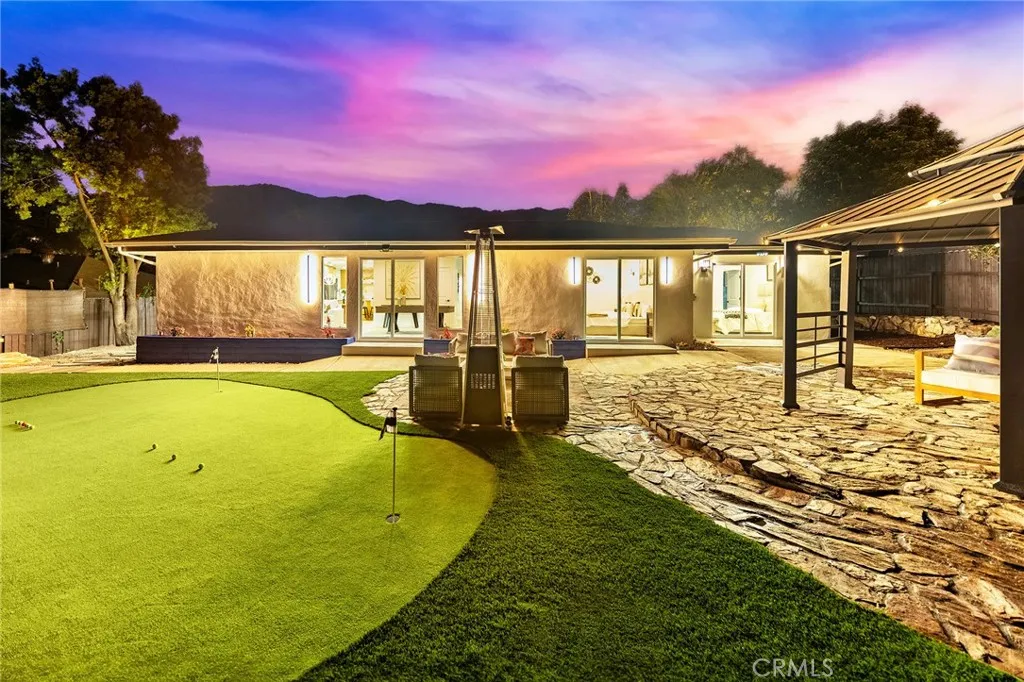 326 E Sierra Madre Avenue, Glendora, California 91741 home-pic-37