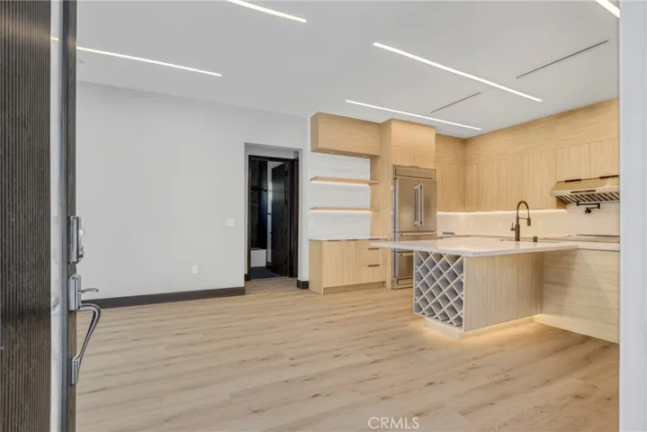 20520 Sherman Way, Winnetka, California 91306