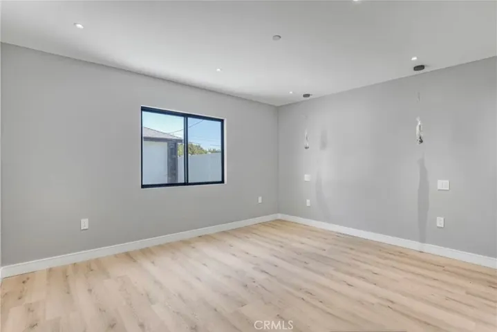 20520 Sherman Way, Winnetka, California 91306