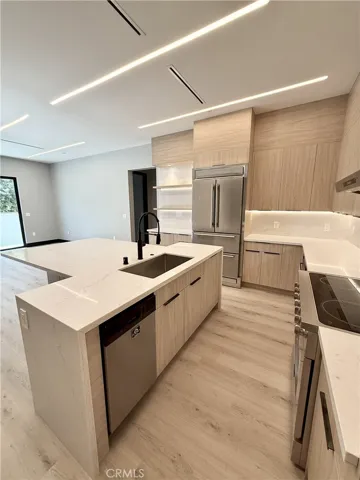 20520 Sherman Way, Winnetka, California 91306