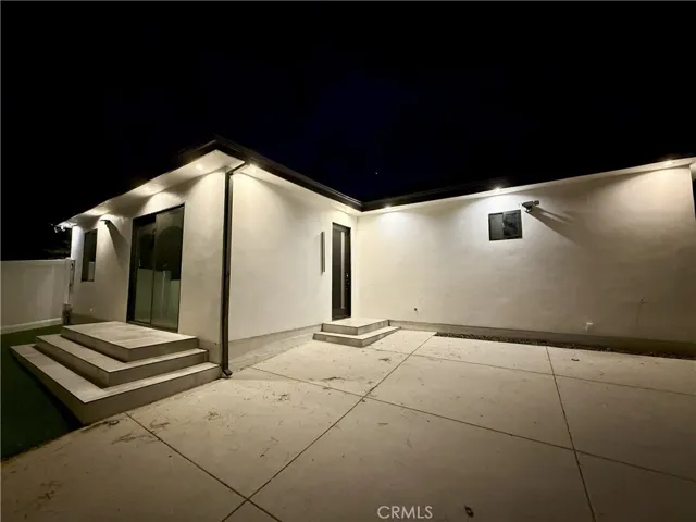 20520 Sherman Way, Winnetka, California 91306