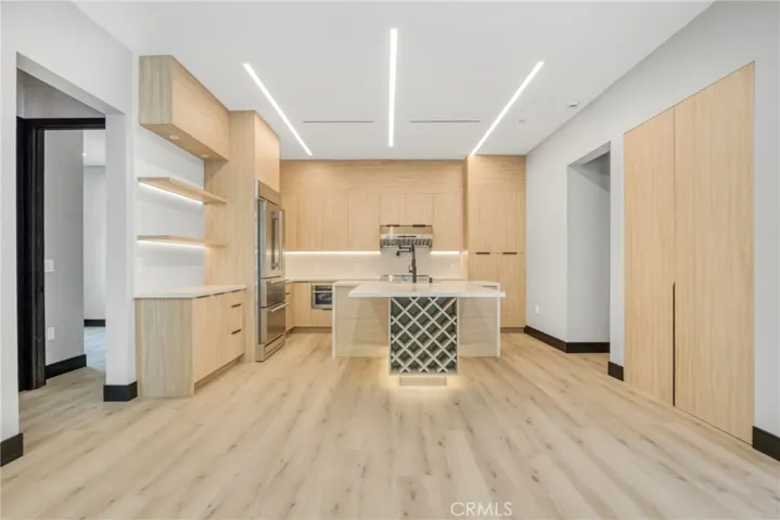 20520 Sherman Way, Winnetka, California 91306