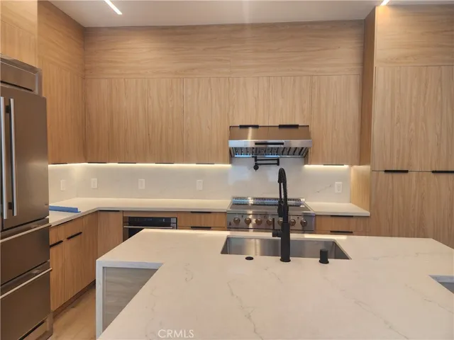 20520 Sherman Way, Winnetka, California 91306