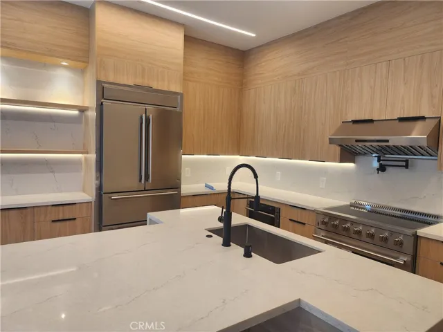 20520 Sherman Way, Winnetka, California 91306