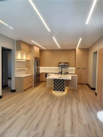 20520 Sherman Way, Winnetka, California 91306