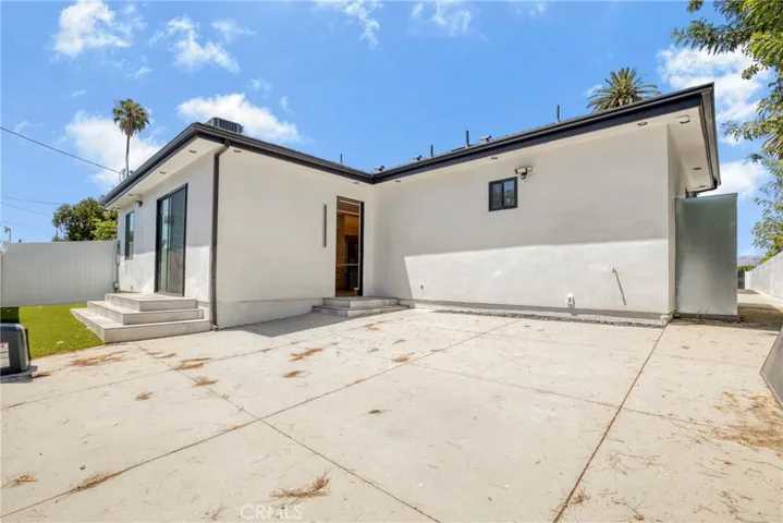 20520 Sherman Way, Winnetka, California 91306