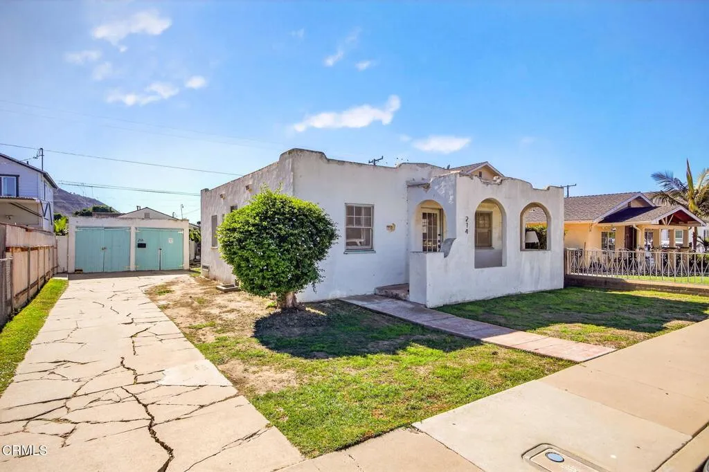 216 E Lewis Street, Ventura, California 93001 home-pic-0