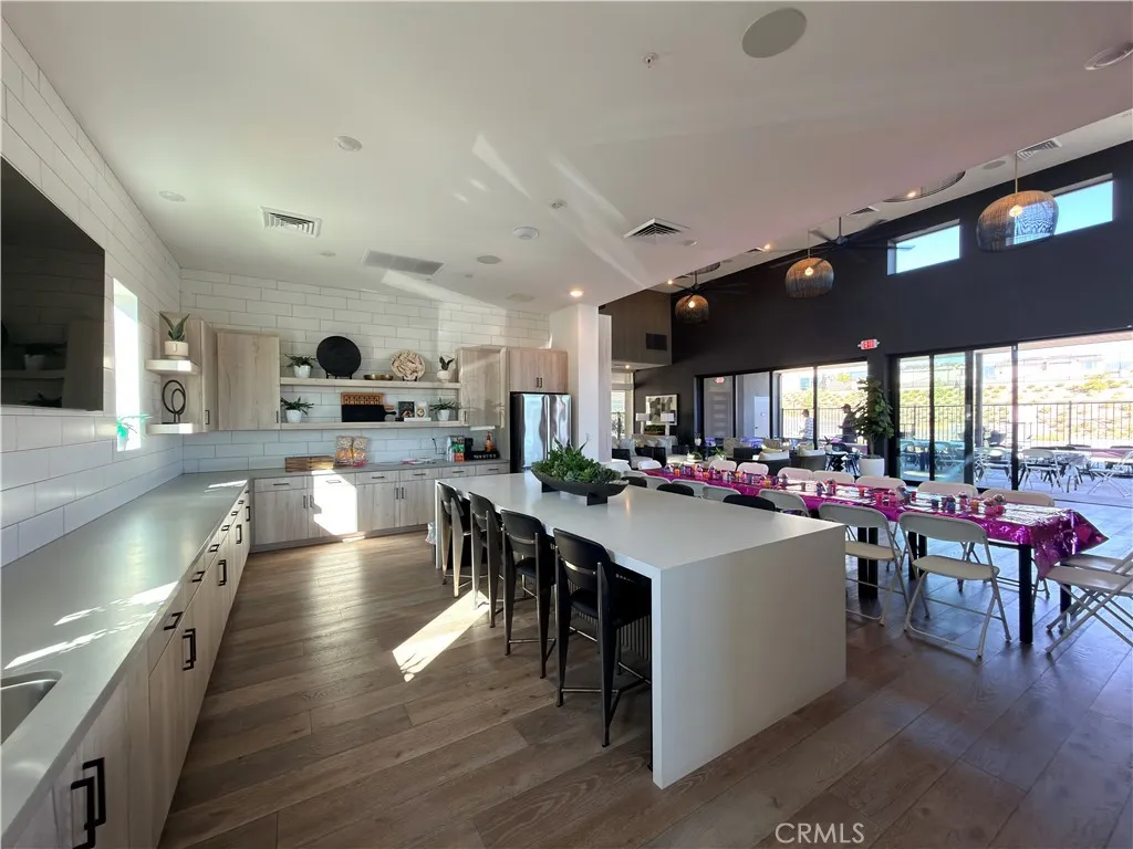 15946 Caterpillar Drive, Fontana, California 92336 home-pic-6