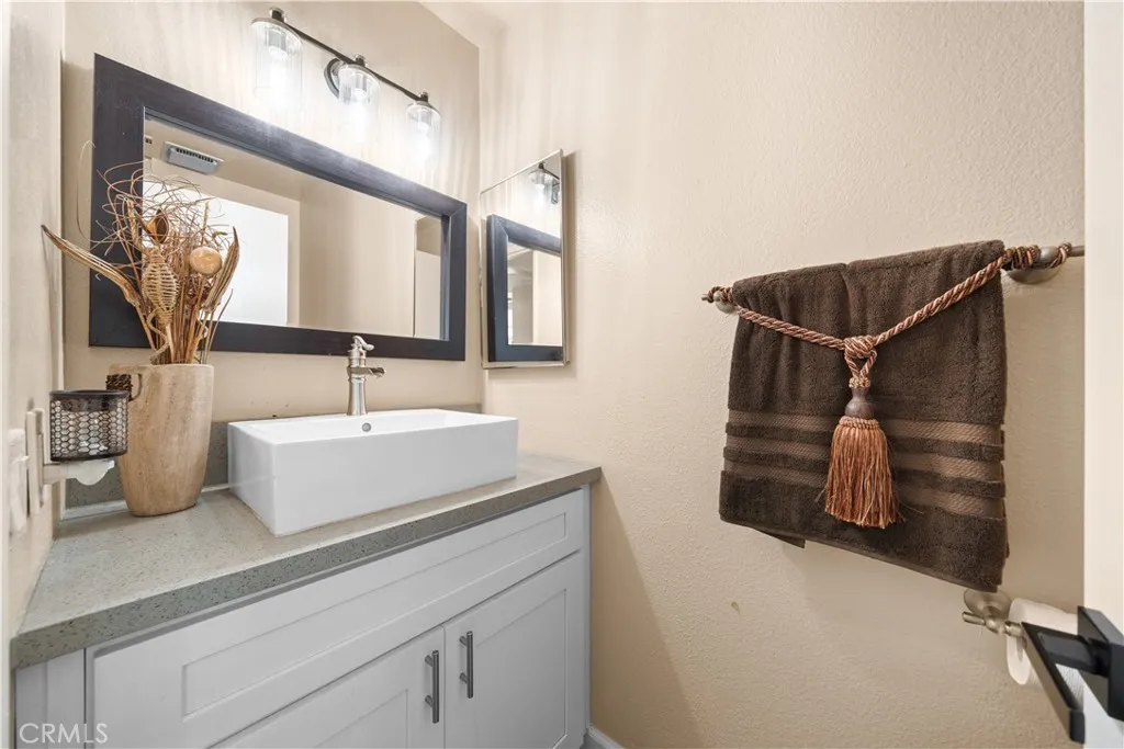 1136 Calle Adra, Duarte, California 91010 home-pic-16