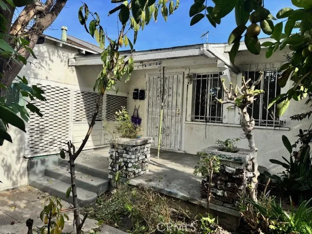 6208 Santa Fe, Huntington Park, California 90255 home-pic-3