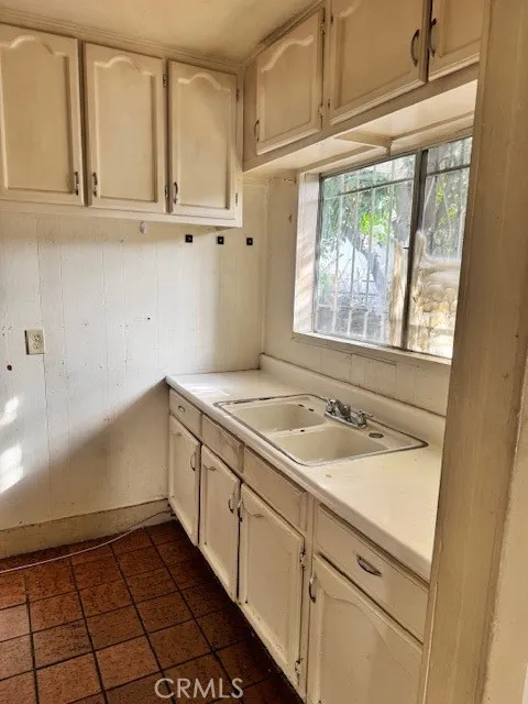 6208 Santa Fe, Huntington Park, California 90255 home-pic-9