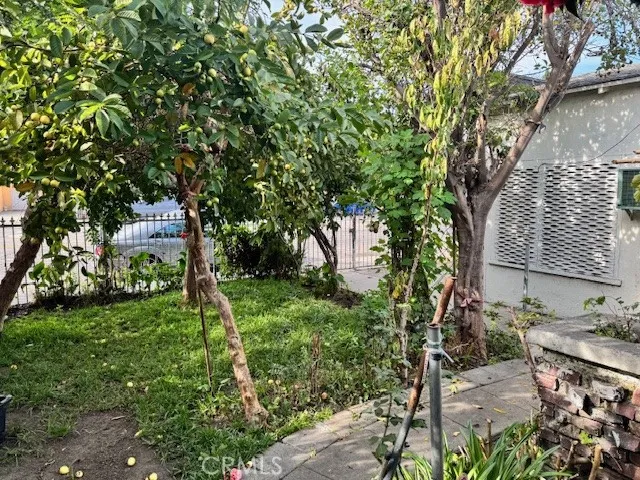 6208 Santa Fe, Huntington Park, California 90255 home-pic-2