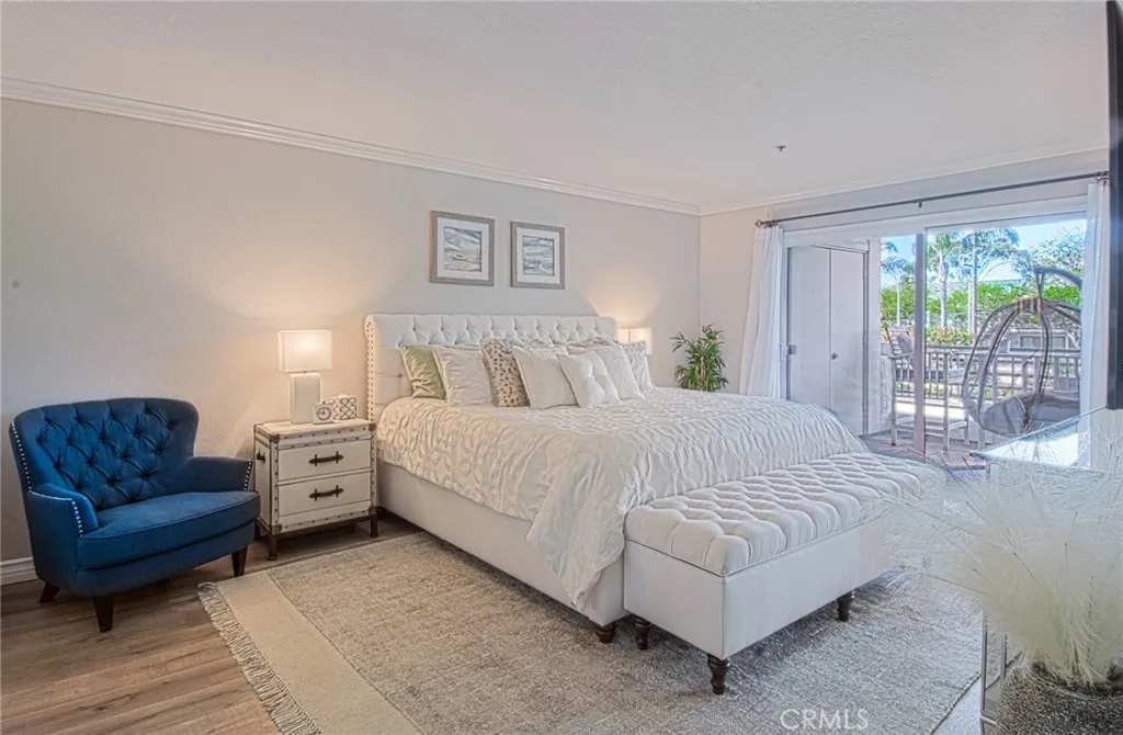 220 Nice Lane 215, Newport Beach, California 92663 home-pic-11