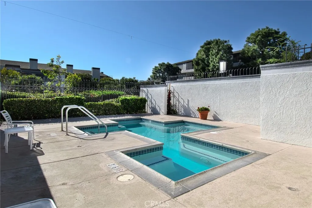 220 Nice Lane 215, Newport Beach, California 92663 home-pic-18