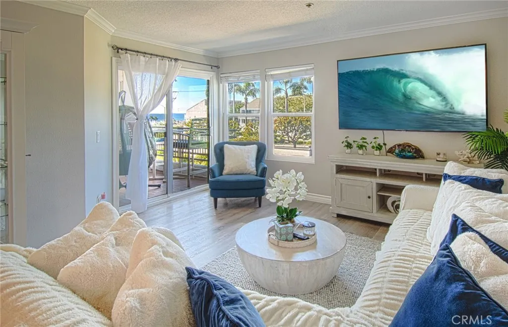 220 Nice Lane 215, Newport Beach, California 92663 home-pic-6