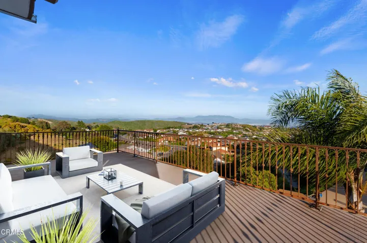 balcony final_composition_b31c37f7-3362-