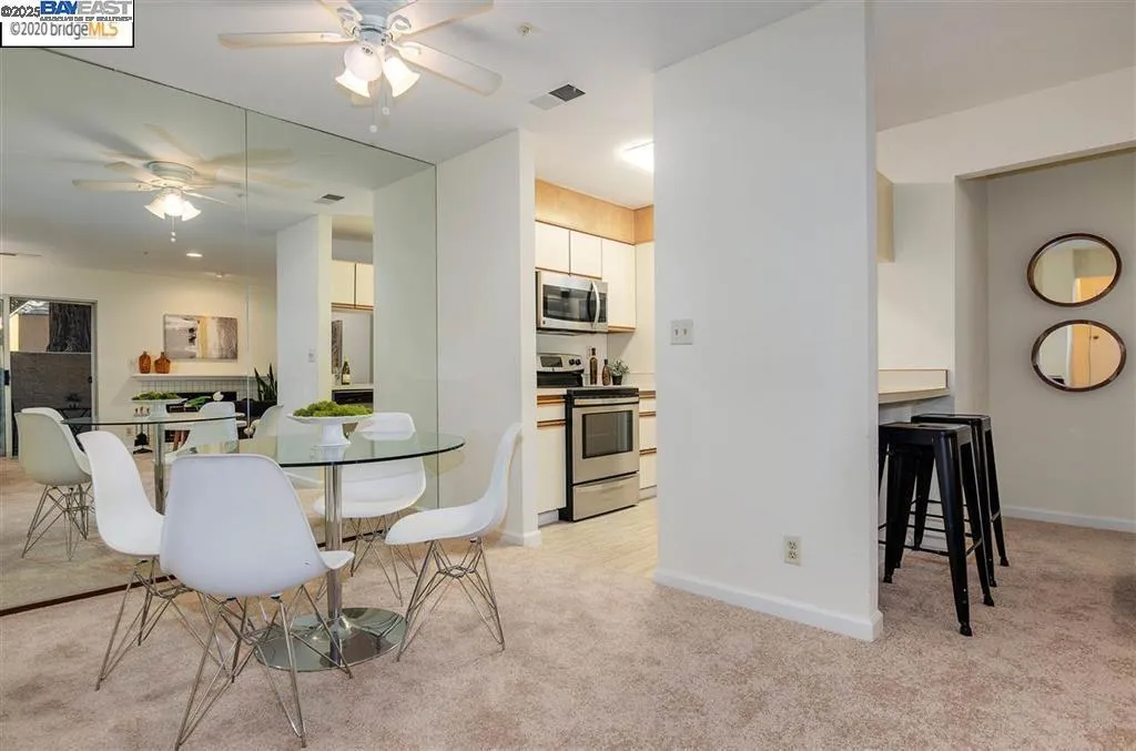 1310 Walden Rd 11, Walnut Creek, California 94597 home-pic-10