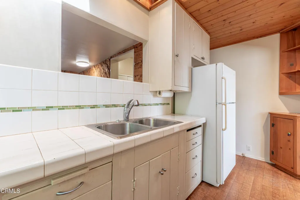 265 W Grandview Avenue, Sierra Madre, California 91024 home-pic-15