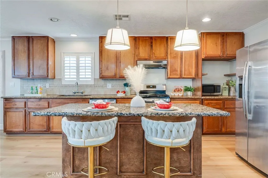 11321 212th, Lakewood, California 90715 home-pic-7