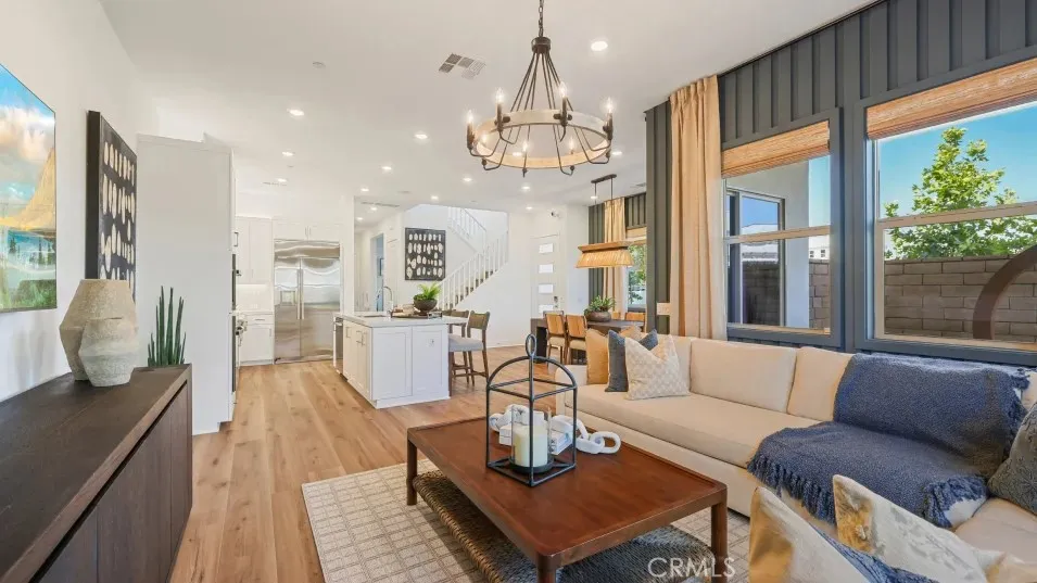 725 Walnut Terrace, Montebello, California 90640 home-pic-7