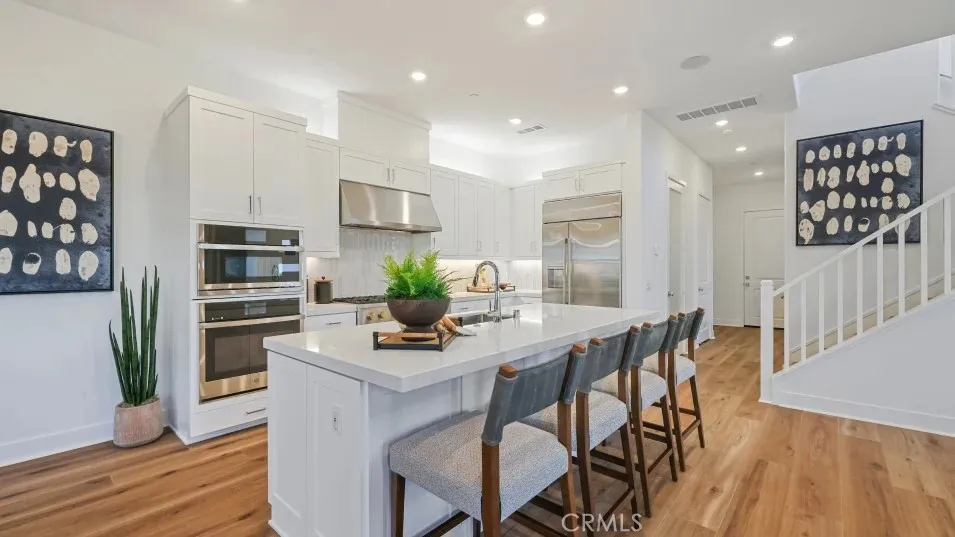 725 Walnut Terrace, Montebello, California 90640 home-pic-1