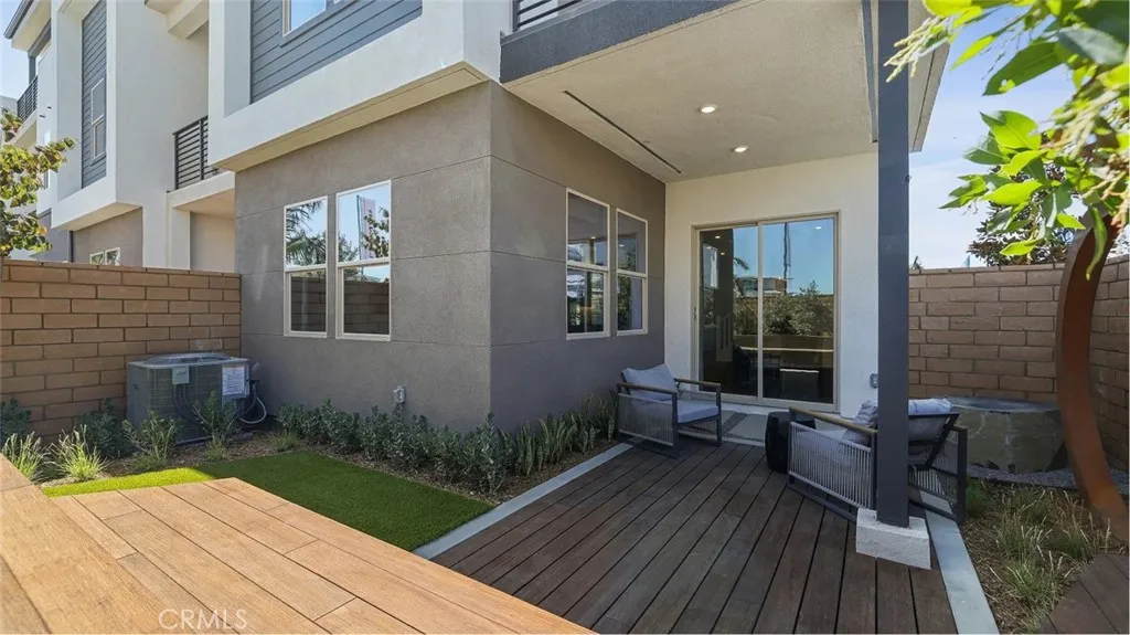 725 Walnut Terrace, Montebello, California 90640 home-pic-10