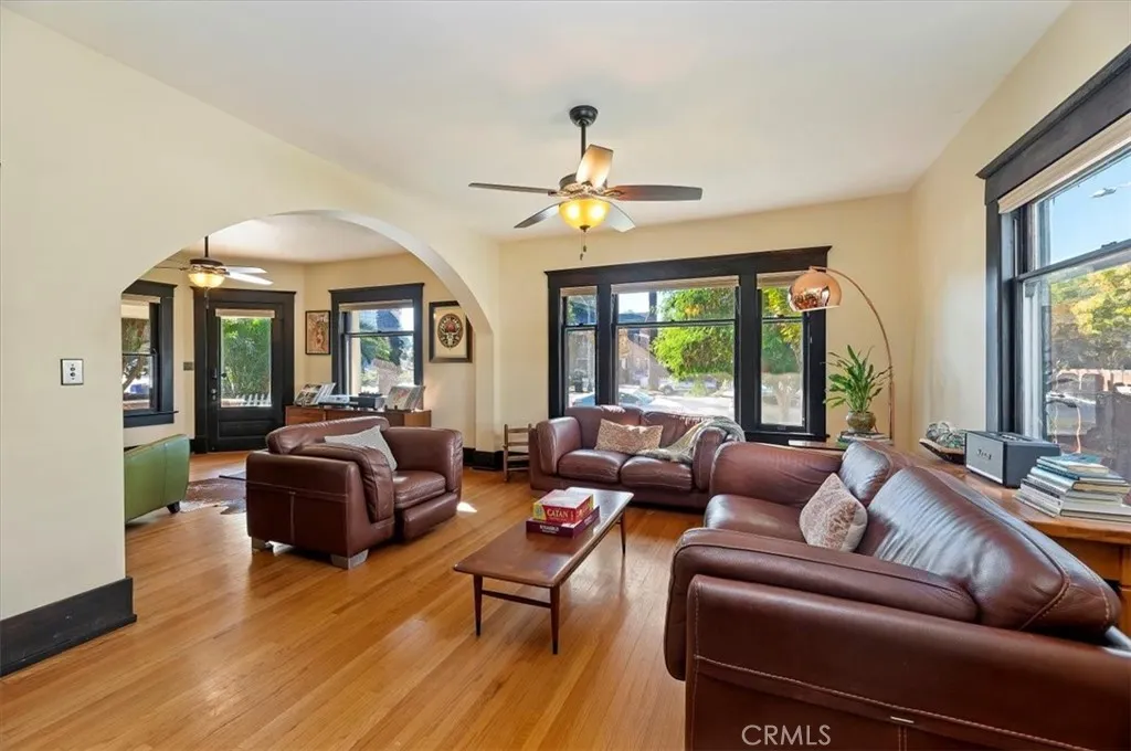 4161 University, Riverside, California 92501 home-pic-16