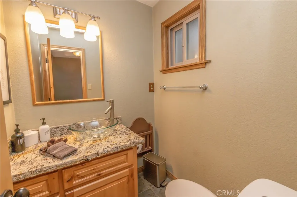 620 Villa Grove, Big Bear City, California 92315 home-pic-14