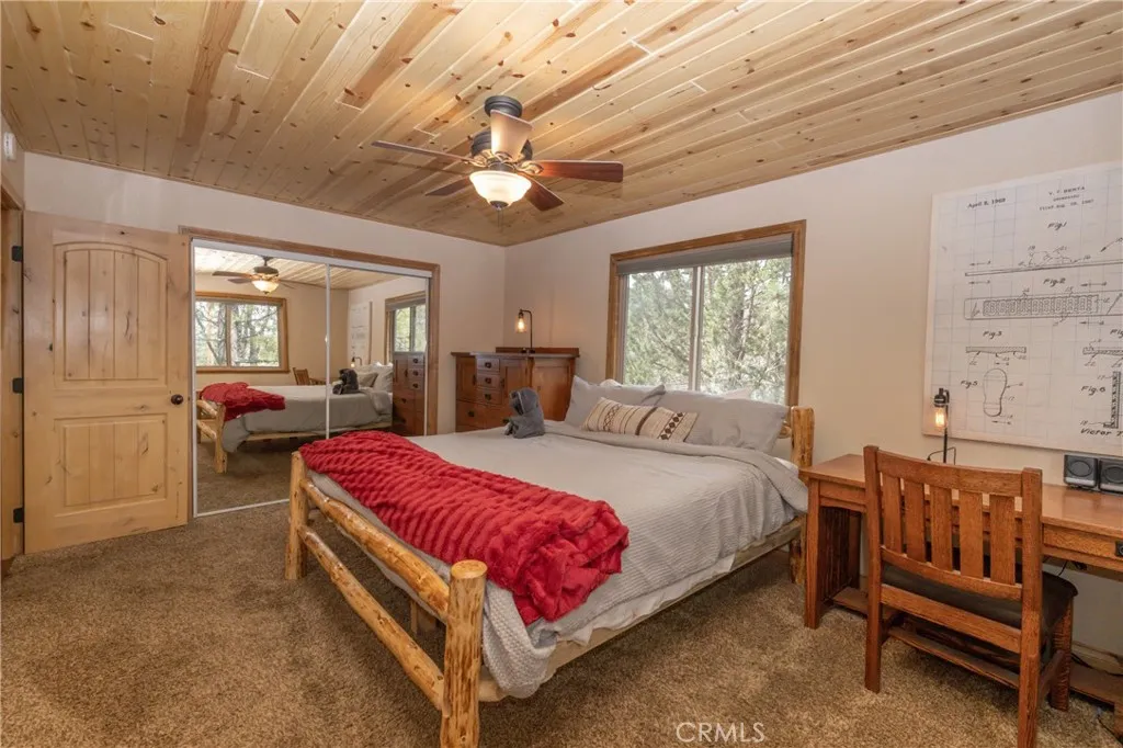 620 Villa Grove, Big Bear City, California 92315 home-pic-3