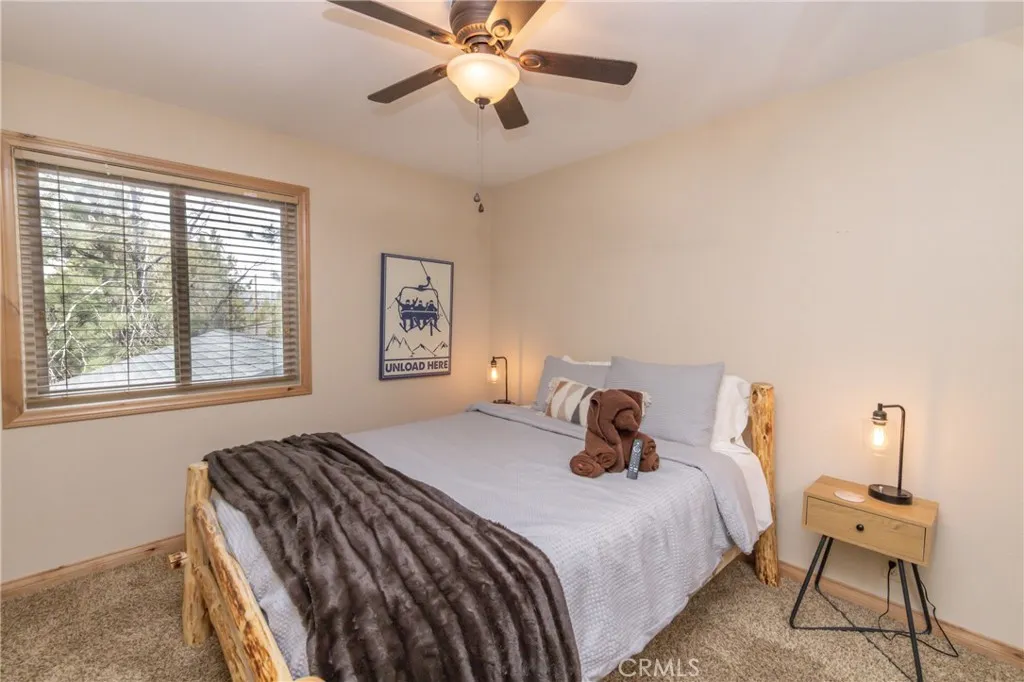 620 Villa Grove, Big Bear City, California 92315 home-pic-16