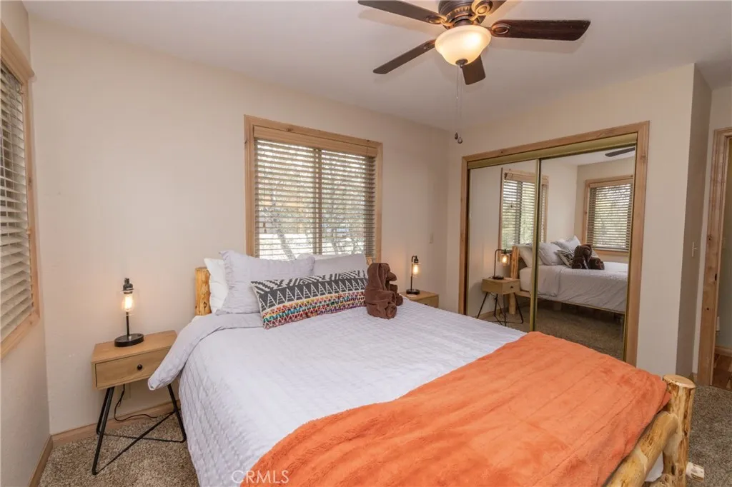 620 Villa Grove, Big Bear City, California 92315 home-pic-28