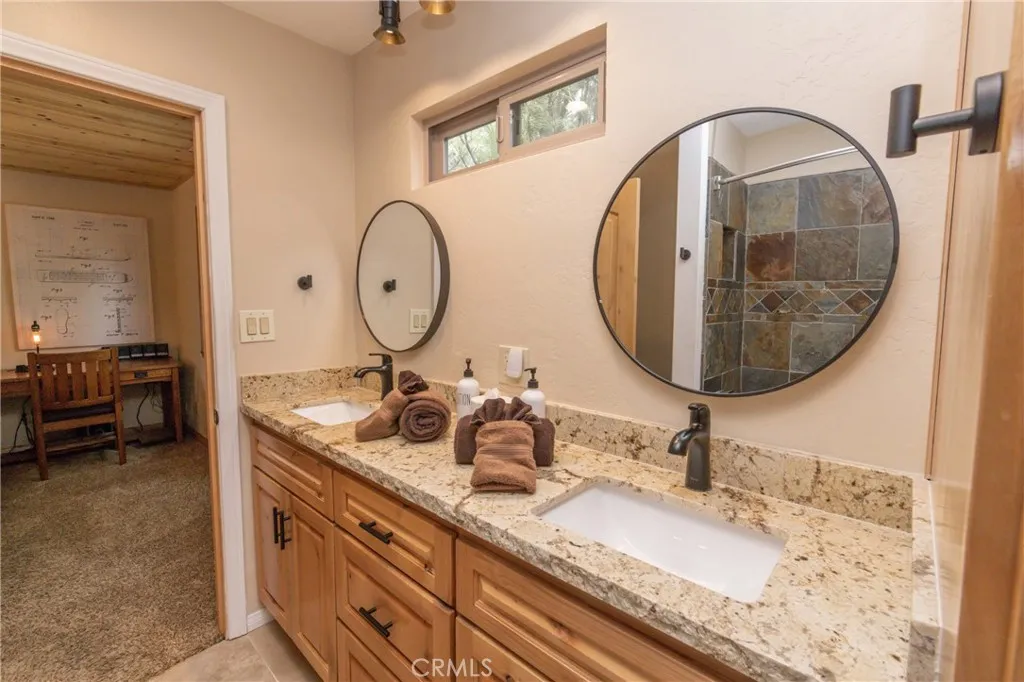 620 Villa Grove, Big Bear City, California 92315 home-pic-20
