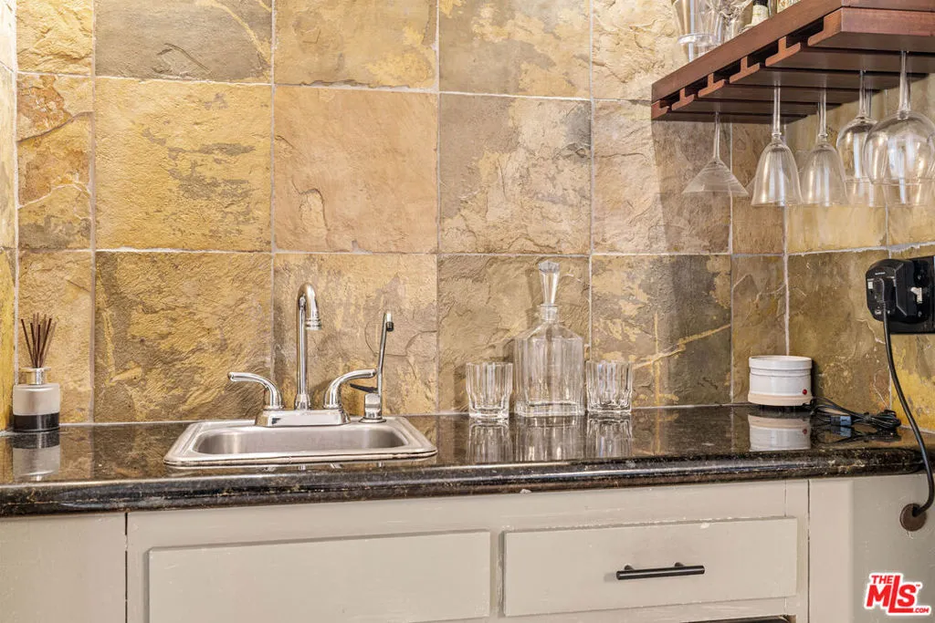 6435 Green Valley Circle 214, Culver City, California 90230 home-pic-3