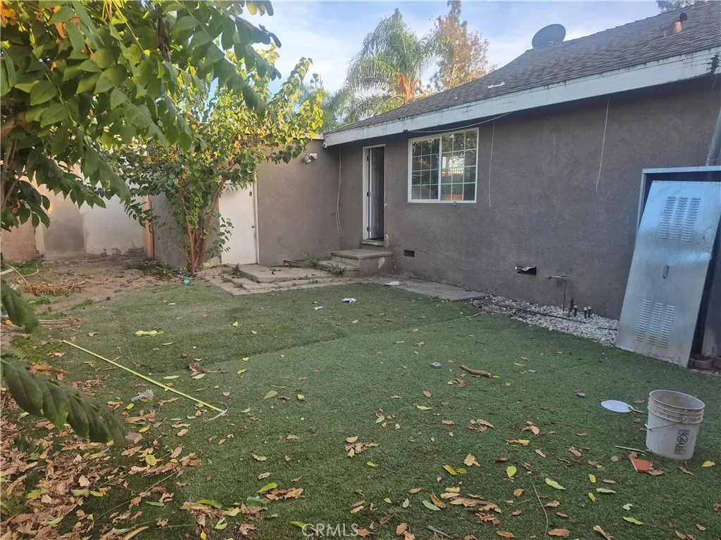 8237 Rosecrans, Paramount, California 90723 home-pic-11