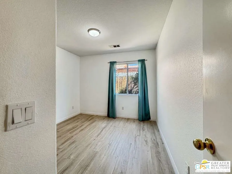 66087 Avenida Cadena, Desert Hot Springs, California 92240 home-pic-22