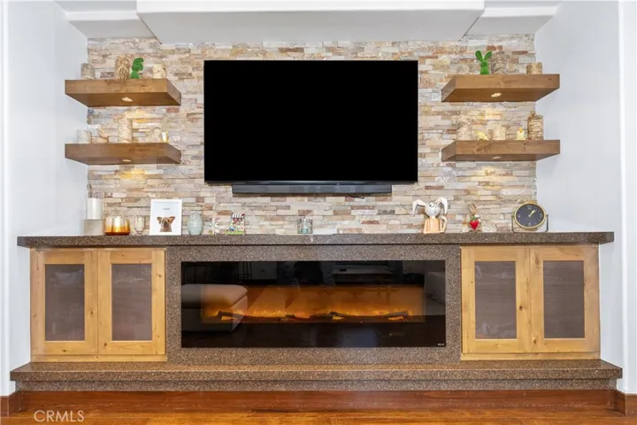 871 Islay, San Luis Obispo, California 93401
