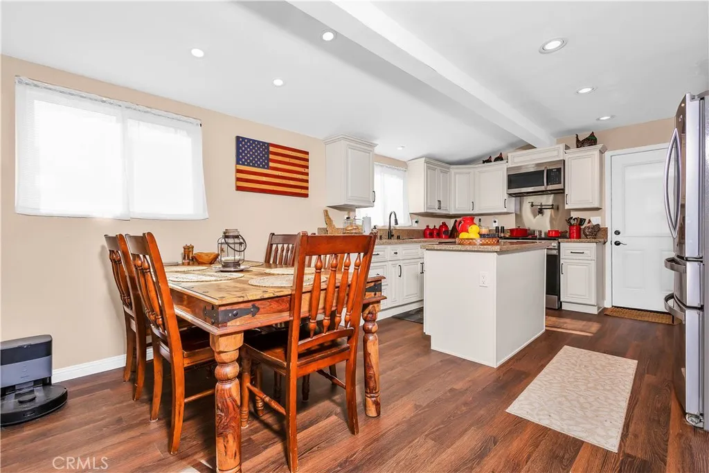 815 E Magnolia, Burbank, California 91501 home-pic-13