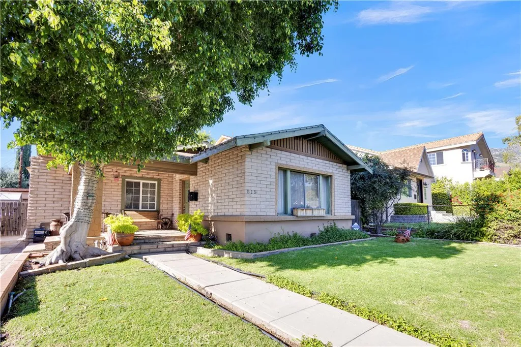 815 E Magnolia, Burbank, California 91501 home-pic-1