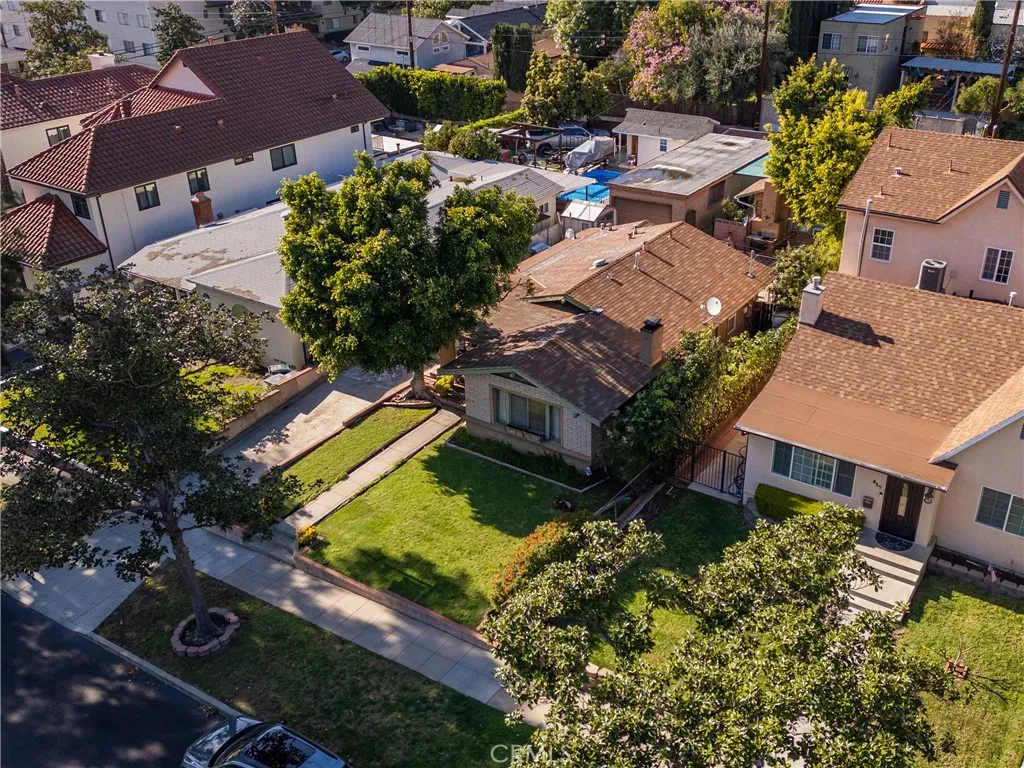 815 E Magnolia, Burbank, California 91501 home-pic-3